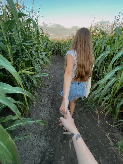 #couplegoals #love #boyfriend #boys #inspiration #fall #cornmaze #sunset Romanticizing Fall, Fall Pics, With Boyfriend, Corn Maze, Fall Pictures, Hello Fall, Hello Autumn, Fall Vibes, Fall Halloween