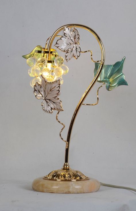 Unique Decor Pieces, Bedroom Green Decor, Bedroom Art Nouveau, Vintage Room Decor Bedroom, Living Room Table Lamps, Art Nouveau Lamp, Bedroom Decor Vintage, Living Room Gold, Art Nouveau Lamps