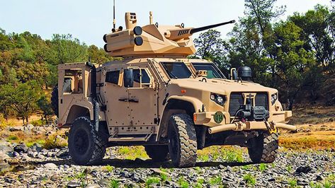 New 25mm Chain Gun Turret Boosts JLTV's Anti-Armor Punch Oshkosh Jltv, Oshkosh Truck, Tactical Truck, Armored Truck, Military Technology, Army Vehicles, Military Equipment, Travel Design, Armored Vehicles