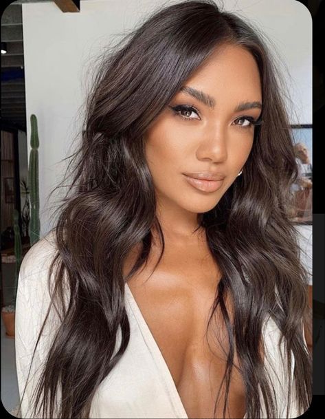 Spring Hair Color Trends, Dark Brunette Hair, Brown Hair Inspo, Spring Hair Color, Ash Blonde Hair, Brown Hair Balayage, Long Dark Hair, Haircut And Color, Hair Inspiration Color