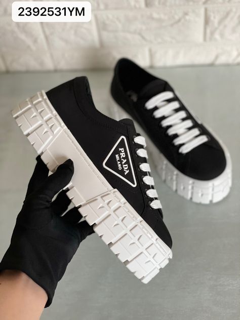 Prada Women Shoes, Black Platform Sneakers Outfit, Prada Platform Sneakers, Prada Sneakers Women, Prada Shoes Women, Prada Trainers, Prada Sneaker, Designer Sneakers Women, Vans Shoes Fashion