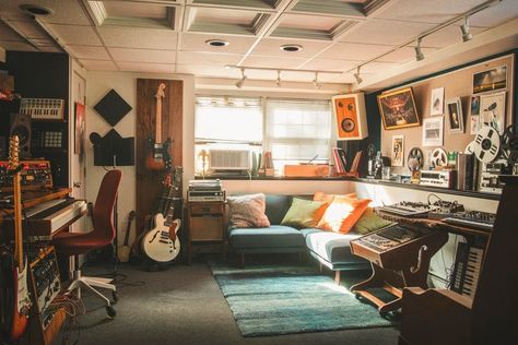 Music Room Design, Home Studio Ideas, Home Music Rooms, Guitar Room, Home Studio Setup, Music Studio Room, Music Room Decor, Sunny Morning, Make Music