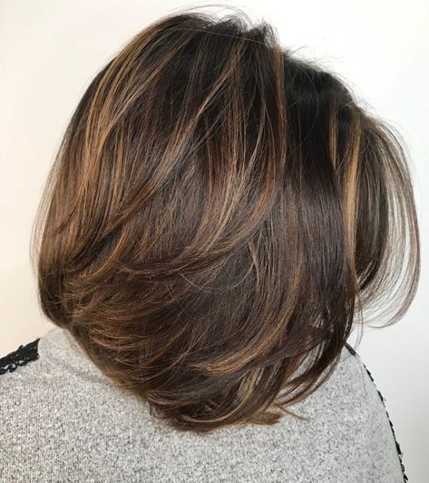 Elegant Mid-Length Layered Bob Cut Medium Length Layered Haircuts, Bob Pendek, Medium Brunette Hair, Medium Brown Hair, Medium Layered Haircuts, Medium Layered Hair, Medium Length Hair With Layers, Natural Wavy Hair, Hairdos For Short Hair