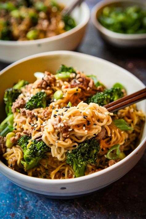 Ground Beef Ramen Noodle Stir Fry - Bitchin' in the Kitchen Ground Beef Peanut Sauce, Beef And Broccoli Ramen Crock Pot, Ramen And Broccoli, Beef Peanut Noodles, Ground Beef And Broccoli Ramen, Ground Beef Top Ramen Recipes, Ground Beef Ramen Stir Fry, Ramen With Ground Beef, Ground Beef Ramen