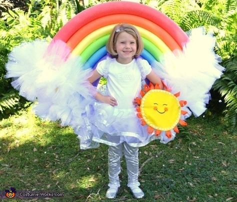 DIY Rainbow Costume - 2016 Halloween Costume Contest                                                                                                                                                                                 More Kids Rainbow Costume, Toddler Rainbow Costume, Diy Rainbow Costume, Pool Noodle Rainbow, Rainbow Halloween Costume, Rainbow Costume, Diy Fantasia, Rainbow Costumes, Rainbow Halloween