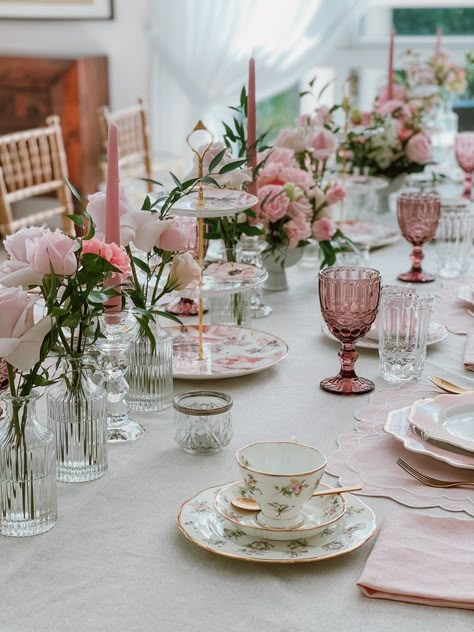 High Tea Flower Arrangements, High Tea Tablescape, High Tea Astetic, English High Tea Table Settings, Afternoon Tea Decorations Table Settings, Afternoon Tea Hen Do, High Tea Hens Party, High Tea Flowers, Garden Tea Party Tablescapes