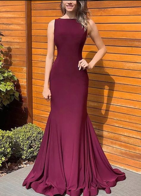 Vestidos Color Uva, Bridesmaids Gowns With Sleeves, Vestidos Color Vino, Dinner Gowns, Mermaid Gown Prom, Wine Colored Dresses, Classy Gowns, Evening Party Dresses, Simple Gowns