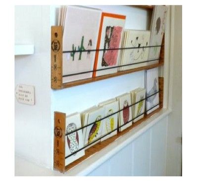 Display for photo cards Brochure Holder Diy, Brochure Holder Ideas, Brochure Display, Greeting Card Display, Yard Sticks, Brochure Holders, Craft Fair Displays, Book Holder, Photo Greeting Cards