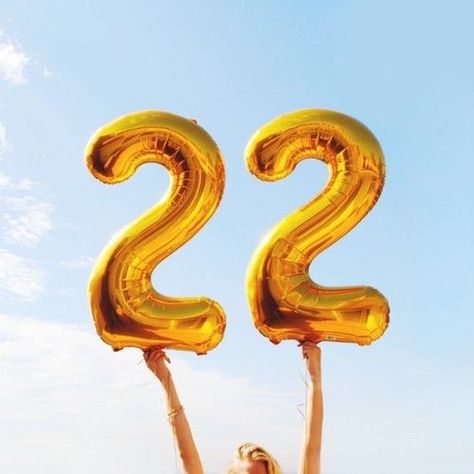 Balloons Pictures, Happy Birthday 22, Birthday Balloons Pictures, Birthday Goals, Balloon Pictures, Feeling 22, Happy Birthday Wallpaper, Happy Birthday Signs, Birthday Wallpaper