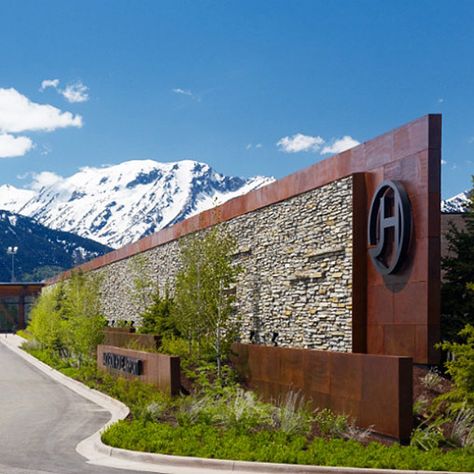 Monument Signage Design, Farm Signs Entrance, Jackson Hole Airport, Monument Signage, Pylon Signage, Social Housing Architecture, Housing Architecture, Entrance Arch, Entrance Signage