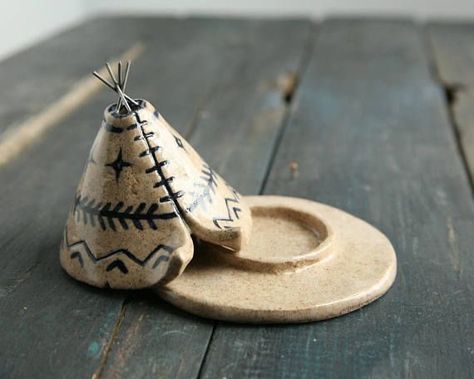 Incense Ceramic, Aztec Pattern Design, Diy Incense Holder, Pattern Pottery, Ceramic Pattern, Handmade Incense, Ceramic Incense Holder, Meditation Altar, Blue Clay