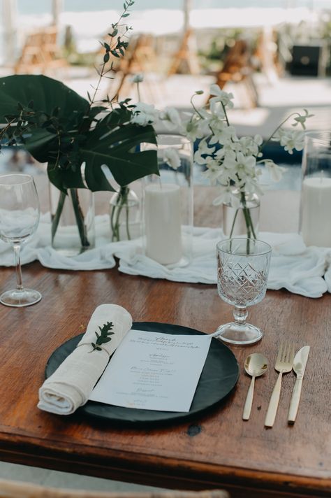 Akumal Mexico, Tropical Wedding Inspiration, Palm Wedding, Tropical Greenery, Tulum Wedding, Gold Cutlery, White Napkins, Wedding 2025, Neutral Wedding