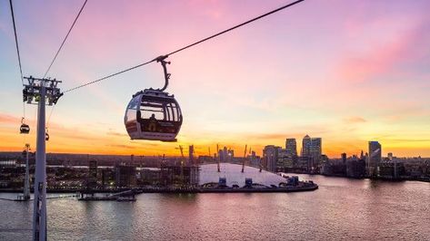 Find out about London's Emirates Air Line cable car's opening times and buy tickets to enjoy breathtaking views of the London skyline. Easter In London, Date Night London, Thames River Cruise, Thames River, London View, Walks In London, London Attractions, London Christmas, London Park