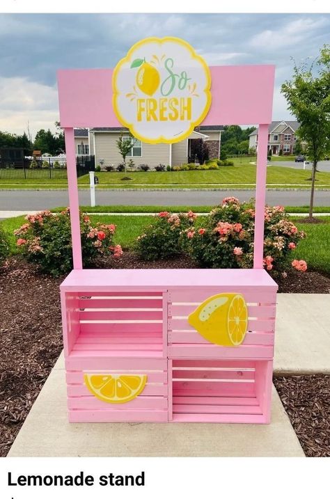 Wooden Crate Lemonade Stand, Lemonade Stand Decorations, Lemonade Stand Birthday Party Ideas, Easy Lemonade Stand Ideas, Diy Snow Cone Stand, Ice Cream Stand Ideas, Lemon Aid Stand, Kids Lemonade Stand, Lemonade Stand Ideas