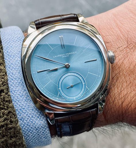 Laurent Ferrier on Instagram: “How mesmerizing is this ice blue dial on the Galet Square! ❄️ . . Thank you @osmangeylan for the beautiful picture. . .…” Weird Watch, Laurent Ferrier, Unique Watches, Watches Unique, Mechanical Design, Fine Watches, Men's Watches, Luxury Watches For Men, Swiss Watches