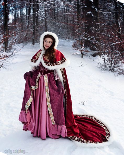 Beauty And The Beast Winter, Disney Princess Cosplay, Winter Costume, Cold As Ice, Belle Cosplay, Queen Dresses, Belle Beauty And The Beast, Princess Cosplay, Belle Beauty