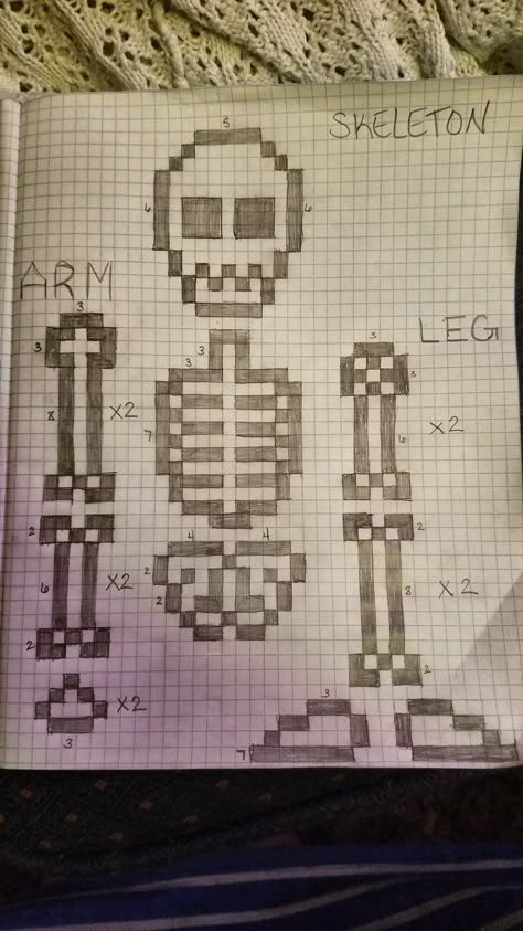 Perler Bead Patterns Skeleton, Skeleton Perler Bead Patterns, Skeleton Grid Pattern, Bone Pixel Art, Skeleton Perler Beads, Pixel Skeleton, Skeleton Pixel Art, Skeleton Outline, Hama Art