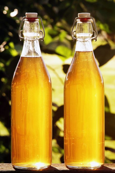 Mead Bottle, Sweet Mead Recipe, Mead Aesthetic, Homemade Mead, Honey Mead, How To Make Mead, Alcohol Infusion, Fermented Honey, Mead Recipe