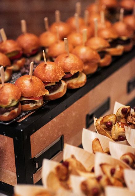 Burger Station Wedding, French Fries Wedding, Hamburger Station, Fries Wedding, Sausage In A Blanket, Burger Station, Slider Station, Gourmet Hamburgers, Burger Ideas