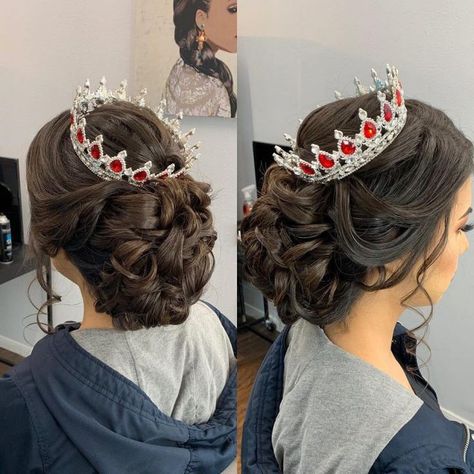 Sweet 16 Hairstyles, Quince Hairstyles For Long Hair, Hair Quince, Red Quince, Hairstyles With Crown, Red Quinceanera Dresses, Quince Hairstyles With Crown, Quinceanera Hairstyles, Quince Hairstyles