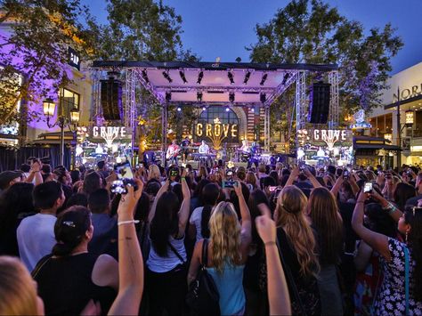 My Five Favorite FREE Summer Concert Series in Los Angeles Summer In Los Angeles, La Bucket List, Concert Stage Design, Summer Concerts, Concert Stage, Concert Aesthetic, First Day Of Summer, Outdoor Concert, Concert Series