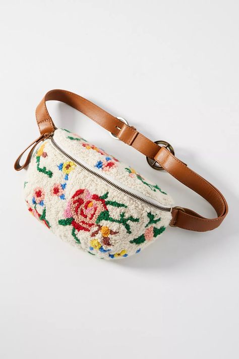 Sherpa Belt Bag, Emily Isabella, 달력 디자인, Diy Bag Designs, Couture Mode, Punch Needle Embroidery, Boho Bags, Creation Couture, Envelope Bag