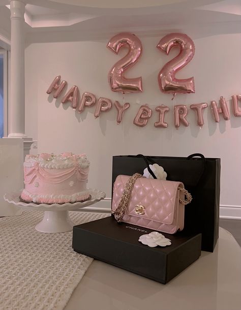 #pink #aesthetic #chanel #birthday #22ndbirthday #pinkballoons #chanelbag Birthday Pink Aesthetic, Pink Aesthetic Cake, 22nd Birthday Ideas, Aesthetic Chanel, Chanel Birthday, Luxury Birthday Gifts, 22 Birthday, Aesthetic Cake, 22nd Birthday