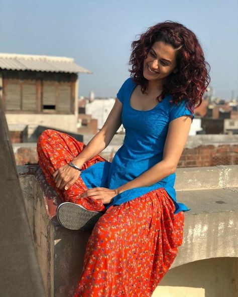 Tapsee Pannu Style, Tapsee Pannu, Floral Dresses With Sleeves, Patiala Suit Designs, Nathalie Emmanuel, Yami Gautam, Taapsee Pannu, Samantha Ruth, Punjabi Dress