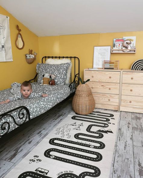 Black And Yellow Nursery, Kids Yellow Bedroom, Boys Yellow Bedroom, Yellow Toddler Room, Yellow Childs Bedroom, Yellow Childrens Bedroom, Yellow Boys Bedroom, Yellow Kids Room, Yellow Boys Room