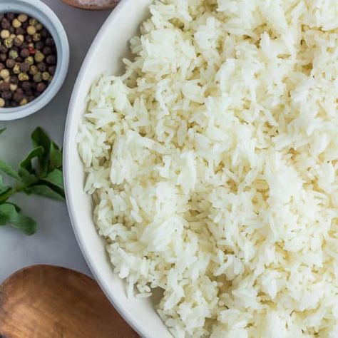 Perfect Instant Pot Jasmine Rice - Sustainable Cooks Brazilian Rice, White Rice Recipes, Rice On The Stove, Sistem Pencernaan, Perfect Rice, How To Cook Rice, Jasmine Rice, Chili Peppers, Perfect Side Dish