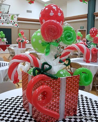 Christmas Balloon Decorations, Holiday Balloons, Grinch Christmas Party, Work Christmas Party, Grinch Christmas Decorations, Kids Christmas Party, Diy Balloon Decorations, Christmas Balloons, Balloon Gift