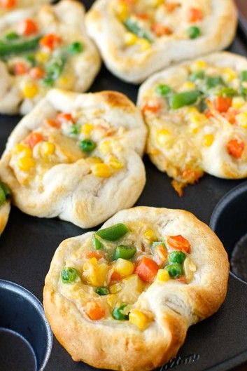 Mini Chicken Pot Pies -- packed with loads of mixed veggies and diced chicken, these 4-ingredient mini chicken pot pies are a fantastically quick and easy weeknight meal! I love baking them in individual ramekins for easy serving. | easy chicken pot pies | chicken pot pies recipe | chicken pot pies with biscuits | chicken pot pies pillsbury | 30 minute meal idea | find the recipe on unsophisticook.com #chickendinner #chickenrecipes #easyrecipe #comfortfood Chicken Pot Pie Muffin Tin, Pillsbury Biscuit Chicken Pot Pie, Chicken Pot Pie Pillsbury, Muffin Chicken Pot Pie, Chicken Receipts, Biscuit Pot Pie, Pot Pie Recipe Easy, Biscuit Chicken Pot Pie, Individual Chicken Pot Pies