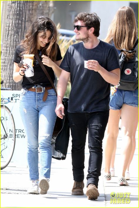 This is a good staple outfit: 1. The loose/length tee 2. Dark fitted jeans 3. A pair of trendy boots Josh Hutcherson Outfits, Josh Hutcherson And Claudia Traisac, Josh Hutcherson Girlfriend, Trendy Boots, Clothing Staples, Josh Hutcherson, Just Jared, My Crush, Entertainment News