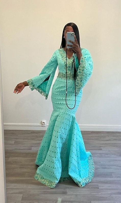 African Eid Dresses, Eid Bazin, Gambian Clothes, Senegalese Dresses, Eid Outfits African, Senegalese Clothing, Bazin Styles, Senegal Fashion, African Bazin