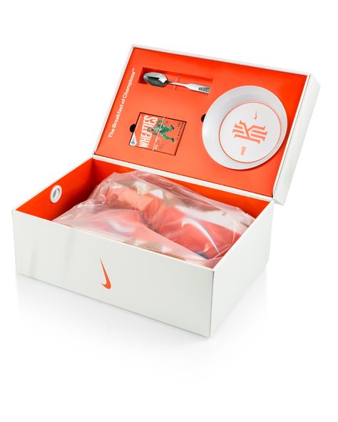 Seeding Kit Influencer, Influencer Box Design, Influencer Kit Packaging, Influencer Invitation, Sport Packaging Design, Pr Boxes Ideas, Nike Packaging, Sport Packaging, Press Kit Design