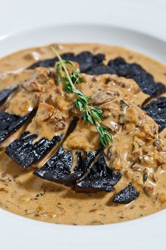 Grilled Portobello Mushroom in a Porcini Cream Sauce Creamy Curry, Closet Cooking, Grilled Portobello, Cream Sauce Recipes, Portobello Mushroom, Think Food, Indian Spices, Veggie Dishes, Mushroom Recipes