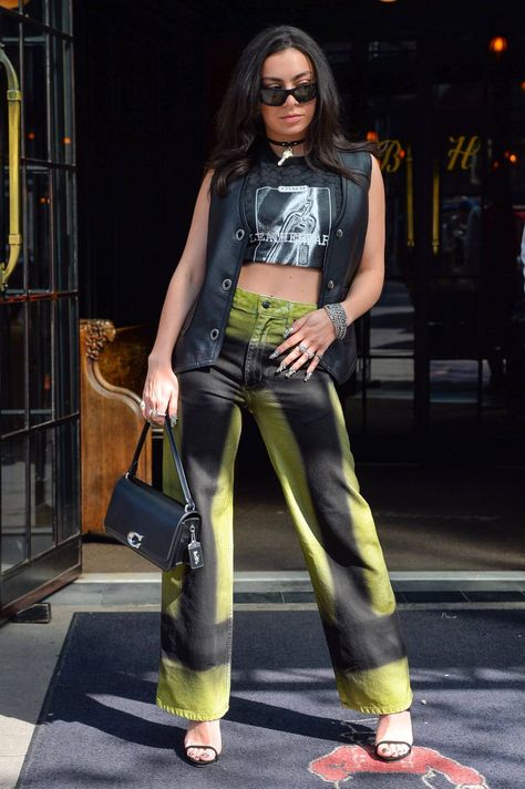 Charli XCX - Outfits , Style and Looks Charlie Xcx Concert Fit, Funky Prints Outfits, Charli Xcx Inspired Outfit, Charlie Xcx Outfits Brat, Charli Xcx Brat Concert Outfit, Charlie Xcx Style, Charli Xcx Brat Outfit, Charli Xcx Fashion, Charli Xcx Aesthetic Brat Outfits