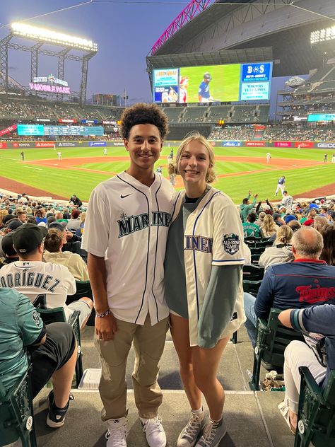 Mariners Game Outfit, Baseball Style Outfits, Baseball Game Outfit Women, Pics With Boyfriend, Baseball Game Outfit, Game Outfit, With Boyfriend, Women Leggings, Baseball Game