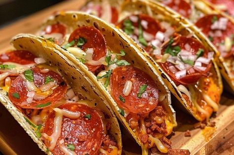 Meat Lovers Pepperoni Pizza Tacos Pizza Tacos Recipes, Crunchy Taco Shells, Taco Pizza Recipes, Pizza Tacos, Tacos Recipes, Taco Fillings, Classic Pizza, Taco Pizza, Quick Weeknight Dinners