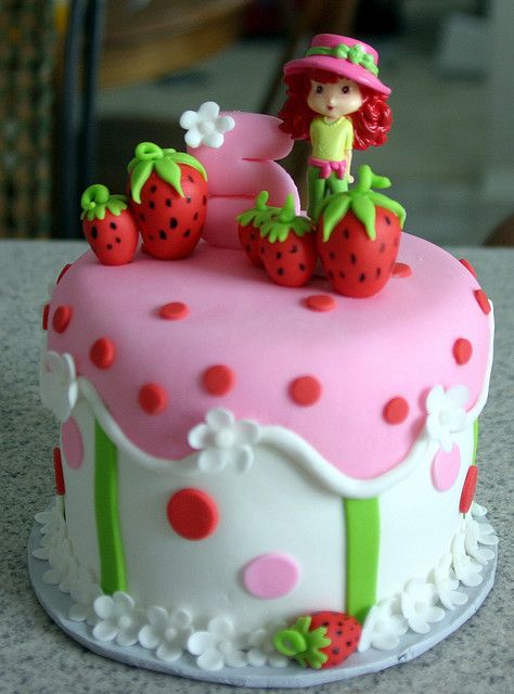 Strawberry Shortcake Birthday Cake, Shortcake Cake, Strawberry Shortcake Birthday, Strawberry Shortcake Cake, Strawberry Shortcake Characters, Strawberry Shortcake Party, Individual Cakes, Strawberry Party, Oreo Dessert