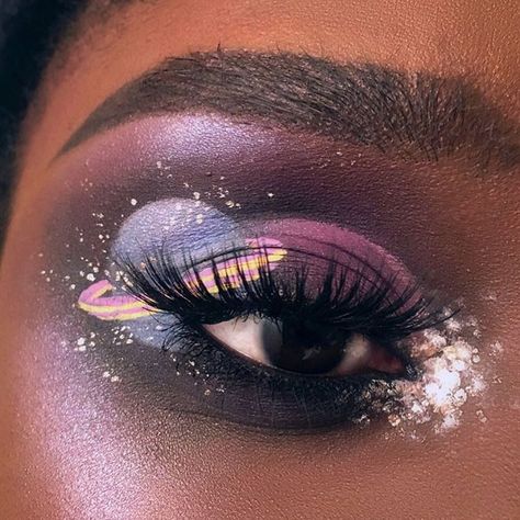 Cosmic Makeup, Halloween Make-up Looks, Make Up Designs, Gif Illustration, Food Makeup, Space Makeup, Galaxy Makeup, Makeup Tumblr, African Outfits