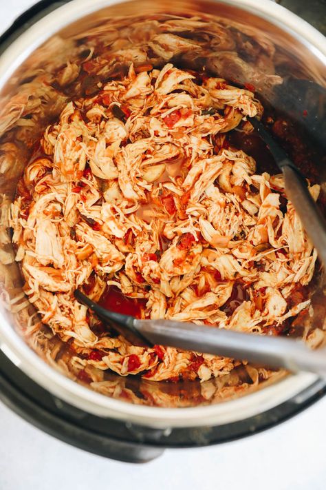 If you’re looking for a quick and delicious dinner that’s easily made with only two ingredients and can be ready in no time, try Instant Pot Salsa Chicken! This surprisingly simple recipe results in flavorful and tender chicken, perfect for tacos, burritos, salads, or anything else you can dream up. Get ready to wow your family with this delicious and healthy two-ingredient meal! Rotel Chicken Instant Pot, Instapot Salsa Chicken Recipes, Instapot Salsa Chicken, Chicken Salsa Instant Pot, Salsa Chicken Instant Pot, Chicken Taquitos Baked, Taquitos Baked, Chicken Breast Instant Pot Recipes, Instant Pot Salsa Chicken