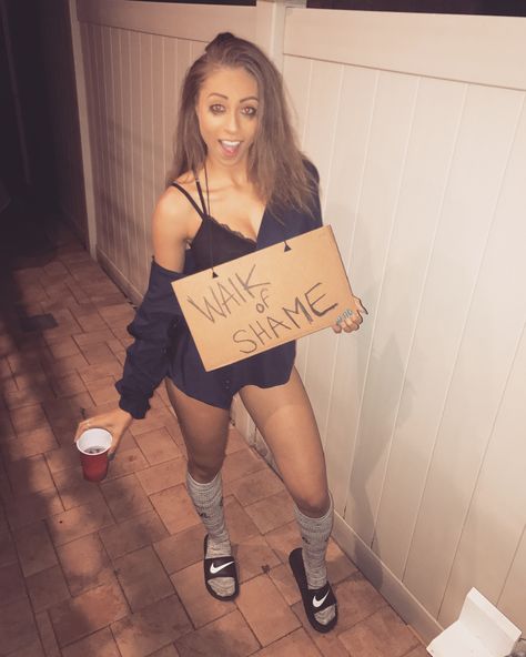 Walk Of Shame Costume, Halloween Costumes Women Creative, Sorority Party, Walk Of Shame, Spooky Szn, Halloween 2017, Halloween Costumes Women, Costumes For Women, Halloween Outfits