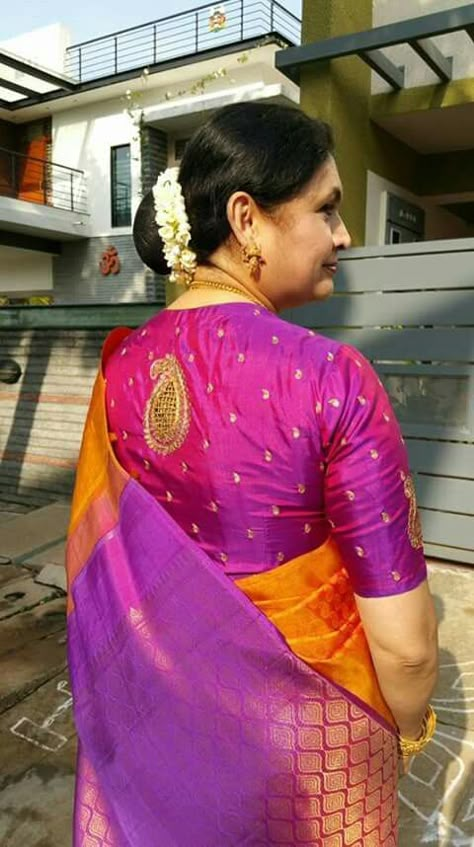 Blouse Designs Saree, Pink Blouse Designs, Latest Blouse Designs, Blouse Back Neck, Blouse Designs High Neck, Saree Blouse Neck Designs, Blouse Back Neck Designs, Blouse Design Images, Blouse Back