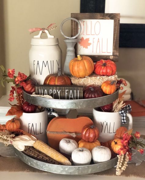 Fall Lazy Susan Decor, Lazy Susan Decor, Diy Trays, Fall Tray Decor, Fall Apartment Decor, Outside Halloween Decorations, Rae Dunn Fall, Fall Tray, Tray Decor Christmas