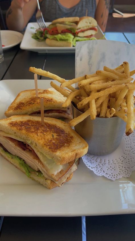 club sandwich | turkey | swiss | pesto aioli | fries | lunch Luxury Lunch, Food Lunch, Lunch Break, Box Ideas, Kentucky, Vision Board, Lunch Box, Cafe, Drinks