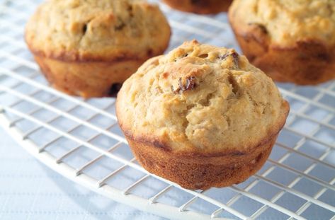 Oat Bran Muffin Recipe, Low Fat Muffins, Shredded Wheat Cereal, Wheat Muffins, Oat Bran Muffins, Raisin Muffins, Bran Muffin Recipes, Nut Muffins, Wheat Cereal