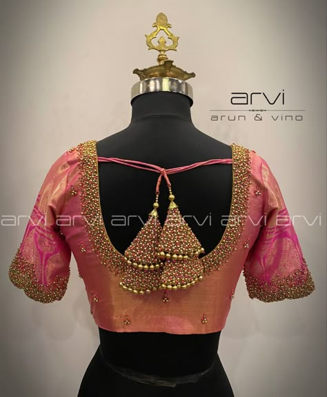 Arvi Blouses Designs, Black Check Dress, Maggam Blouse, Hand Embroidered Blouse, Aari Design, Latest Bridal Blouse Designs, Aari Designs, Aari Blouse, Traditional Blouse Designs