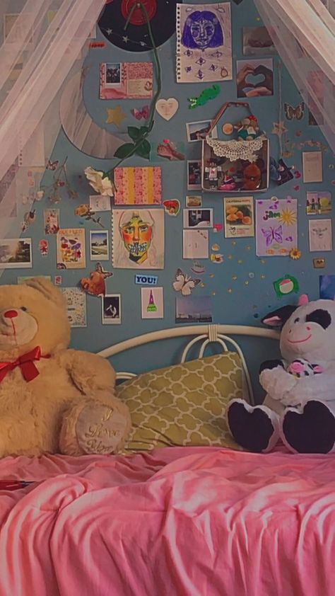 room inspo indie sayuratiin blue pink room aesthetic artsy colorful pastel room tiktok flowers butterflies stickers cute room Simple Colorful Room, Pastel Pink And Blue Bedroom, Blue Pink Room, Colorful Room Aesthetic, Pink Room Aesthetic, Room Tiktok, Butterflies Stickers, Indie Bedroom, Aesthetic Artsy