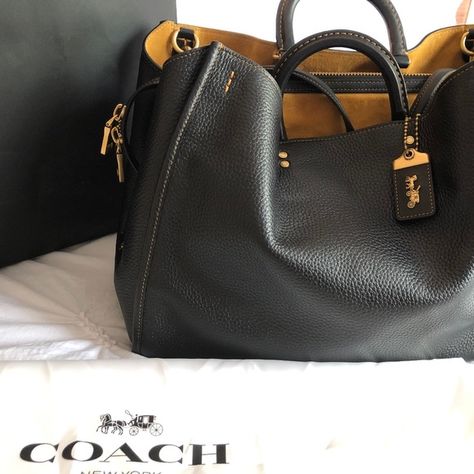 Coach Rogue 39 Bag Coach Rogue 39, Coach Rogue Bag, Couch Bag, Luxury Wishlist, Coach Rogue, Fall 2015 Style, Coach Legacy, Fall Fashions, Beautiful Handbags